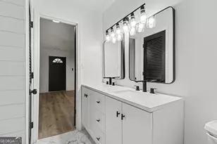 2160 Dowdell Dr, Atlanta, GA 30341 - Photo 19