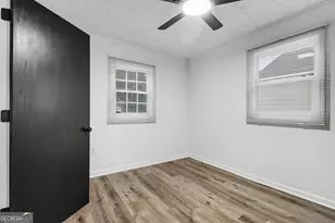 2160 Dowdell Dr, Atlanta, GA 30341 - Photo 17