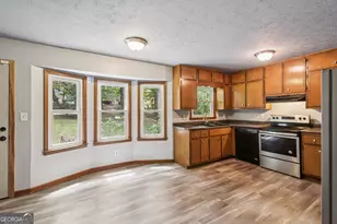 693 Deering Rd SE, Conyers, GA 30094 - Photo 9