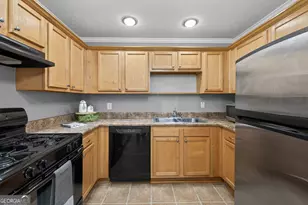 11 Johnston Rd, Griffin, GA 30224 - Photo 9