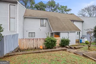 273 Country Club Dr, Jonesboro, GA 30238 - Photo 1