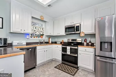 5325 Butterfly Lane, Lula, GA 30554 - Photo 9