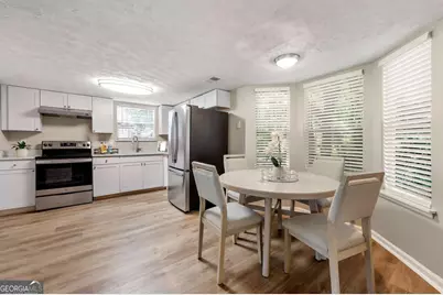 5570 Downs Way, Lithonia, GA 30058 - Photo 11