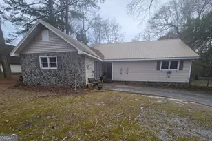 1407 Rainbow Cir, Griffin, GA 30224 - Photo 1