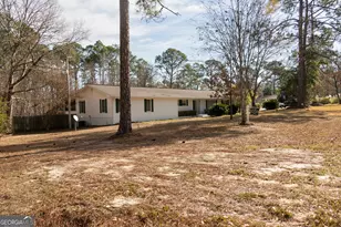 614 N Victory Dr, Lyons, GA 30436 - Photo 1
