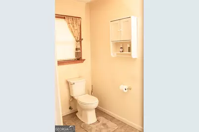 614 N Victory Dr, Lyons, GA 30436 - Photo 25