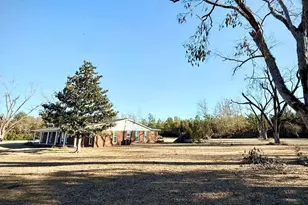 201 Burketts Ferry Rd, Hazlehurst, GA 31539 - Photo 7