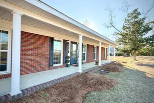 201 Burketts Ferry Rd, Hazlehurst, GA 31539 - Photo 11