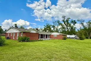 201 Burketts Ferry Rd, Hazlehurst, GA 31539 - Photo 7