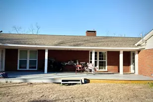 201 Burketts Ferry Rd, Hazlehurst, GA 31539 - Photo 3