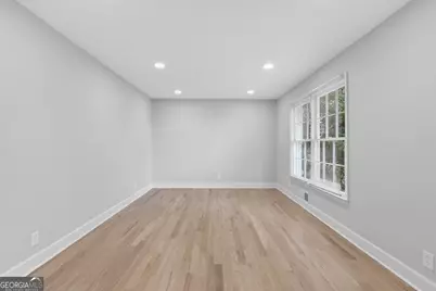 2802 Lakeview Court, Buford, GA 30519 - Photo 9