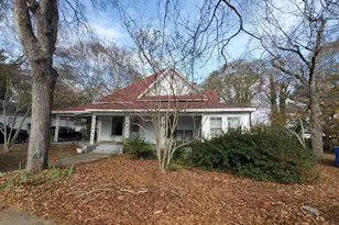 134 Adams St, Lavonia, GA 30553 - Photo 1