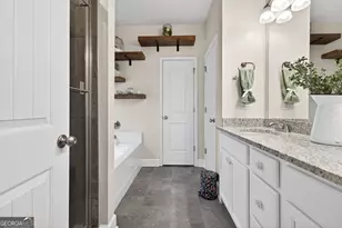 140 Hawthorn Ln, Covington, GA 30014 - Photo 5