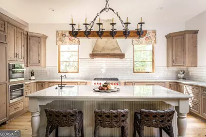 3118 W Roxboro Road NE, Atlanta, GA 30324 - Photo 3