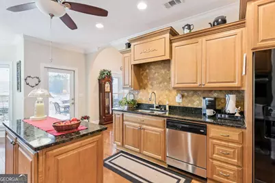 423 Belmont Circle, Brunswick, GA 31525 - Photo 15