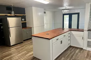 594 S 3rd St, Jesup, GA 31545 - Photo 15