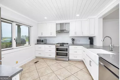 1524 Ocean Boulevard, Saint Simons, GA 31522 - Photo 5