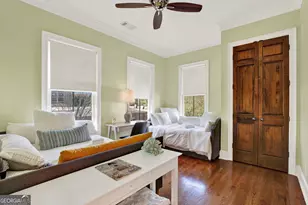 212 Houston St, Savannah, GA 31401 - Photo 11