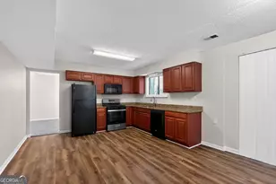 858 Chapman Cir, Stone Mountain, GA 30088 - Photo 15