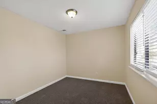 858 Chapman Cir, Stone Mountain, GA 30088 - Photo 19