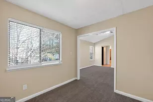 858 Chapman Cir, Stone Mountain, GA 30088 - Photo 23