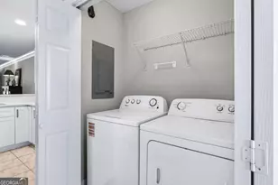 3005 River Dr, Savannah, GA 31404 - Photo 11