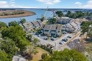 3005 River Dr, Savannah, GA 31404 - Photo 37