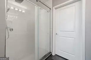 250 Pharr Rd NE, Atlanta, GA 30305 - Photo 15