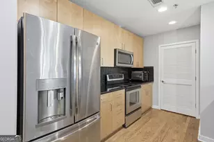 250 Pharr Rd NE, Atlanta, GA 30305 - Photo 17