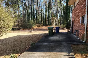 2366 Country Club Dr SW, Atlanta, GA 30311 - Photo 5