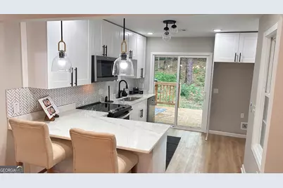 5324 Joan Of Arc Place, Atlanta, GA 30349 - Photo 9