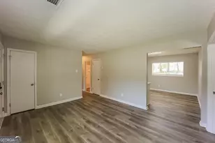 8143 Huntington Dr, Jonesboro, GA 30238 - Photo 5