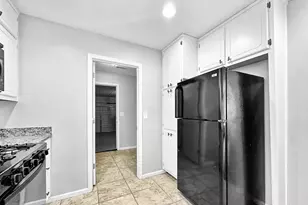 1299 Bugle Ct, Hampton, GA 30228 - Photo 7