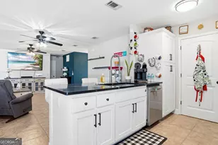 235 Victorian Lake Dr, Brunswick, GA 31525 - Photo 11