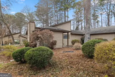 810 Bonnie Glen Drive SE, Marietta, GA 30067 - Photo 1