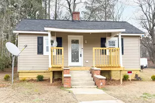 149 Akins St, Barnesville, GA 30204 - Photo 1