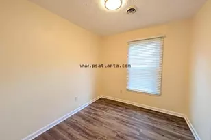 525 Cedar Wood Ct, South Fulton, GA 30349 - Photo 11