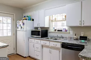 1406 Strickland Cir, Valdosta, GA 31601 - Photo 9