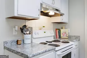 1406 Strickland Cir, Valdosta, GA 31601 - Photo 11