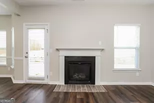 1565 Tigris Ct, Atlanta, GA 30349 - Photo 3