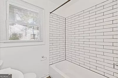 433 W Lake Avenue NW, Atlanta, GA 30318 - Photo 15