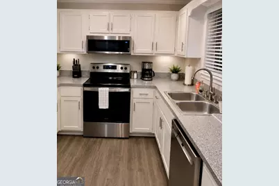 518 Brockinton S, Saint Simons, GA 31522 - Photo 5