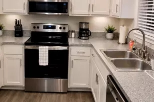 518 Brockinton S, Saint Simons, GA 31522 - Photo 5