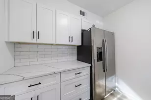 2386 Lawrenceville Hwy, Decatur, GA 30033 - Photo 21