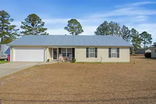 95 Colonial Dr, Baxley, GA 31513 - Photo 1