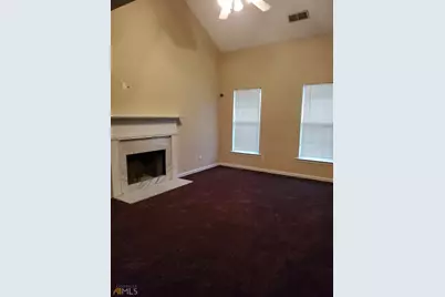 9555 Lakeview Circle, Union City, GA 30291 - Photo 9