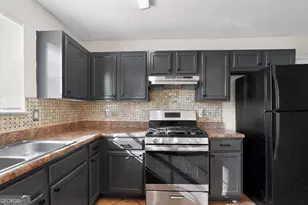 4627 Laura Pl, Lithonia, GA 30038 - Photo 7