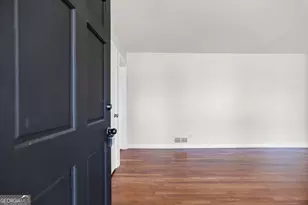 6541 Debbie Sue Ln, Morrow, GA 30260 - Photo 7