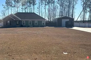 388 Forest Ave, Baxley, GA 31513 - Photo 1