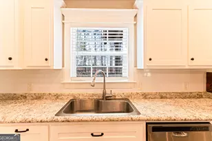 388 Forest Ave, Baxley, GA 31513 - Photo 7